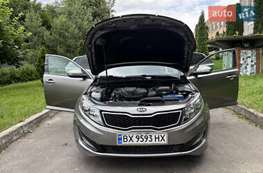 Седан Kia Optima 2012 в 