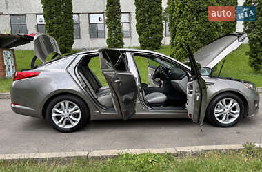 Седан Kia Optima 2012 в 