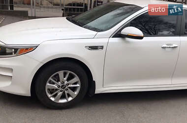 Седан Kia Optima 2016 в Запорожье