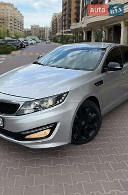 Седан Kia Optima 2012 в Киеве