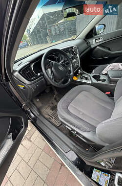 Седан Kia Optima 2011 в 
