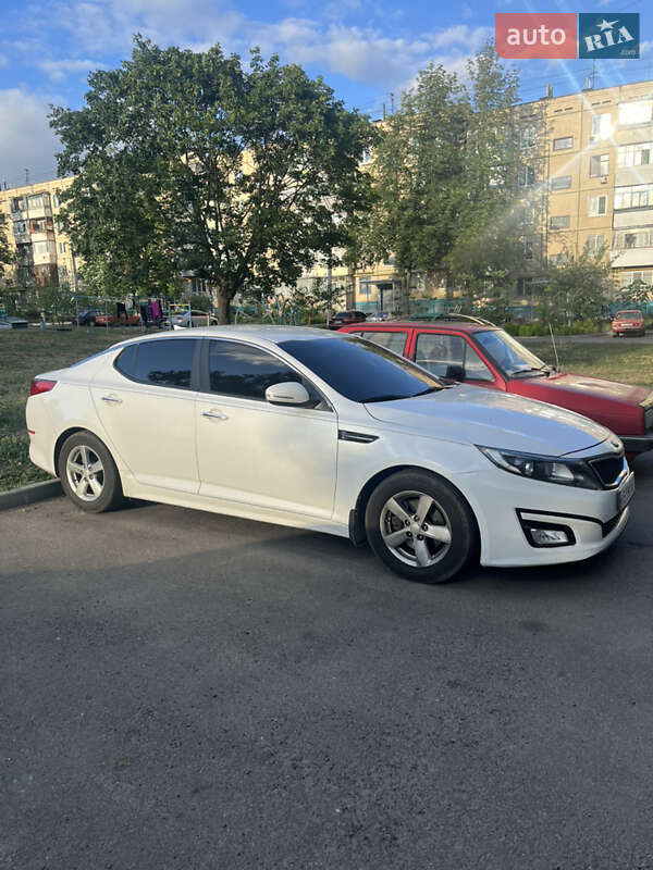 Седан Kia Optima 2015 в Покрове