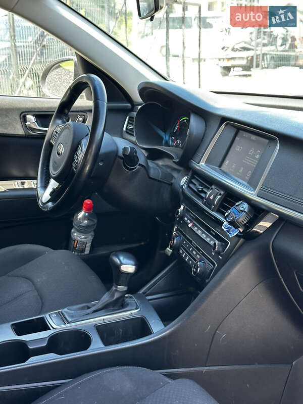 Седан Kia Optima 2016 в Львові