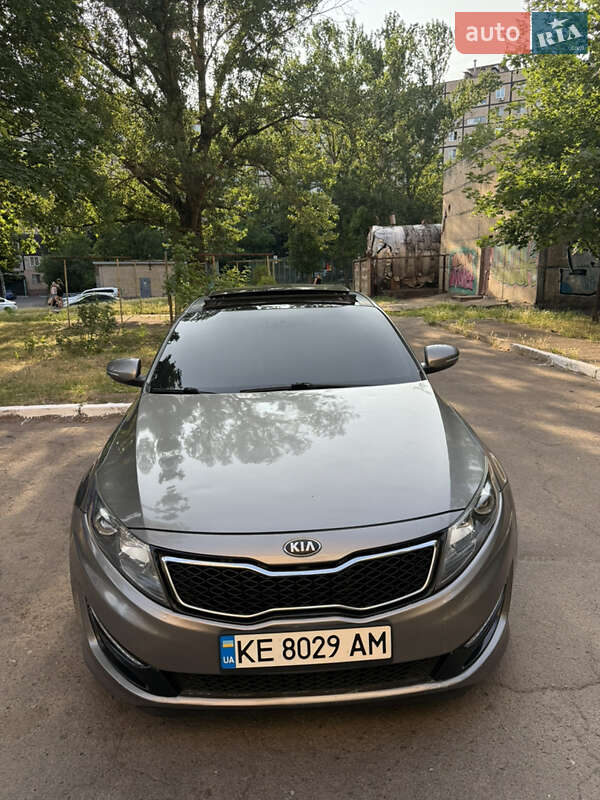 Седан Kia Optima 2013 в Кривом Роге