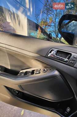 Седан Kia Optima 2011 в 