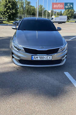Седан Kia Optima 2017 в 