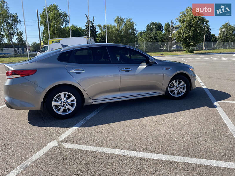 Седан Kia Optima 2017 в Житомире