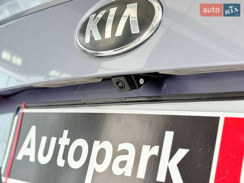 Седан Kia Optima 2012 в Одесі