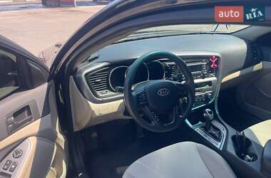 Седан Kia Optima 2012 в 