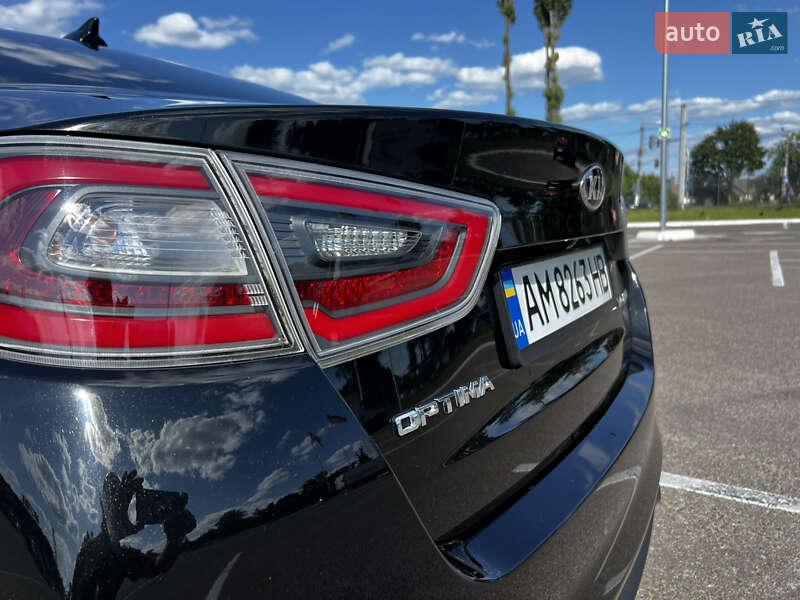 Седан Kia Optima 2014 в Житомире