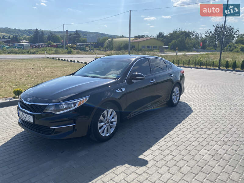 Седан Kia Optima 2016 в Золочеві