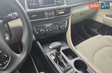Седан Kia Optima 2016 в 