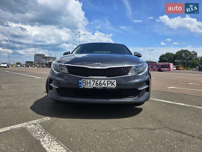 Седан Kia Optima 2016 в Одессе