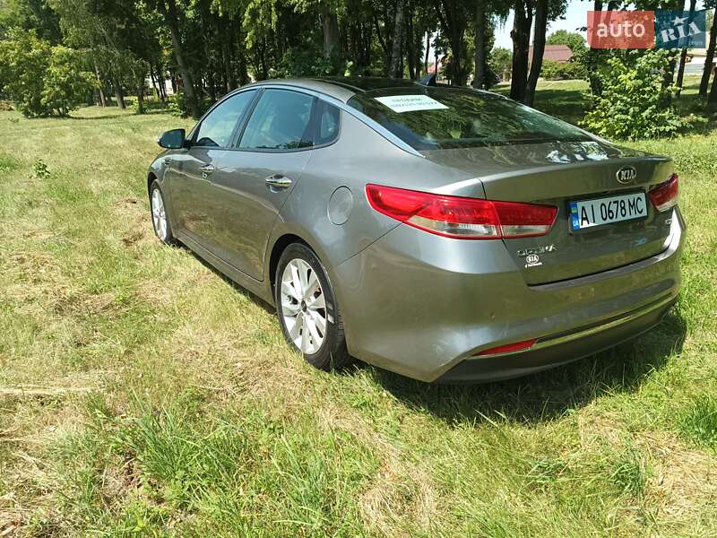Седан Kia Optima 2017 в Киеве