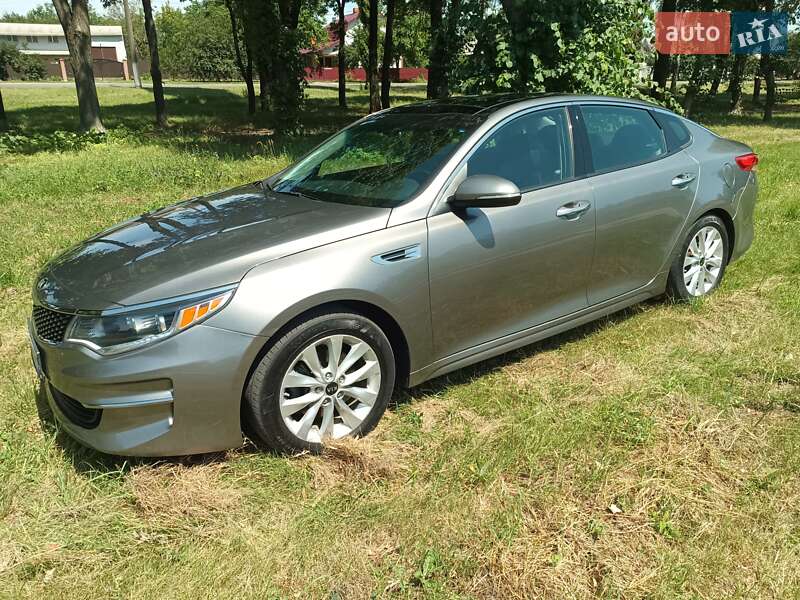 Седан Kia Optima 2017 в Киеве
