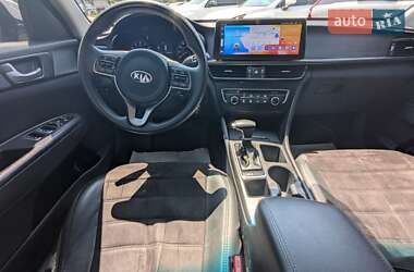 Седан Kia Optima 2017 в 