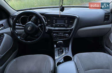 Седан Kia Optima 2013 в 