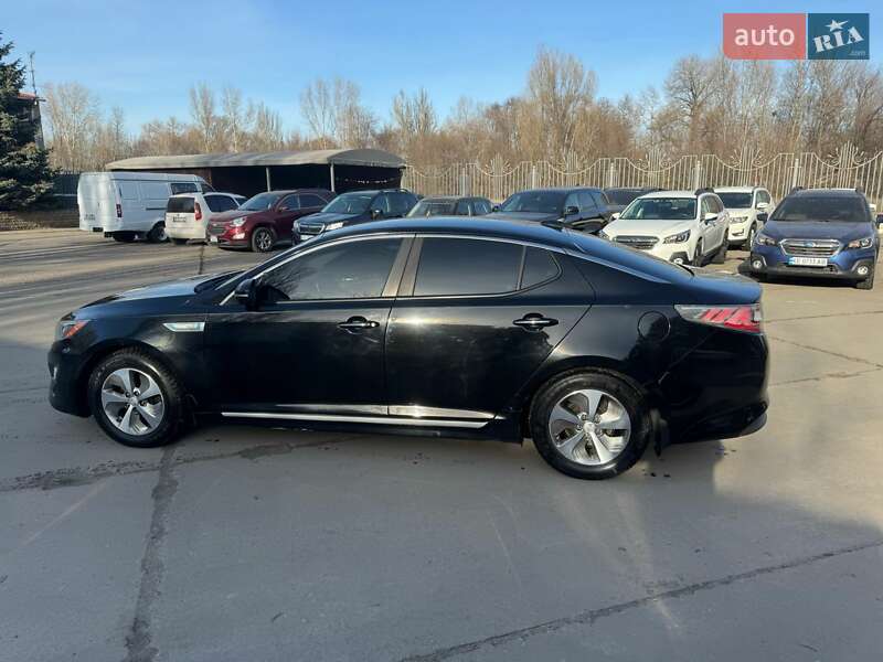 Седан Kia Optima 2015 в Днепре