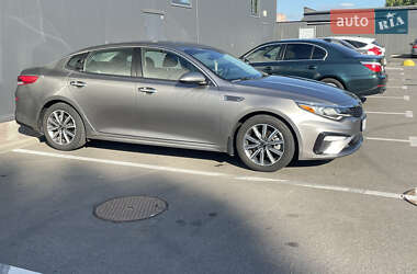 Седан Kia Optima 2018 в 