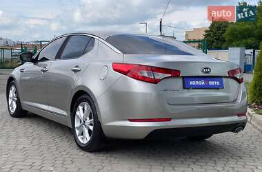 Седан Kia Optima 2012 в 