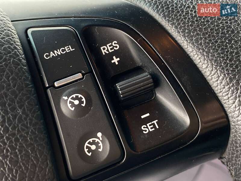 Седан Kia Optima 2012 в Львове