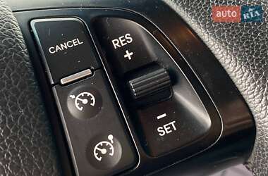 Седан Kia Optima 2012 в 