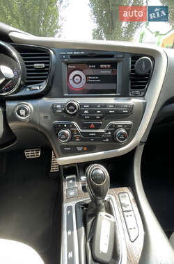 Седан Kia Optima 2012 в 