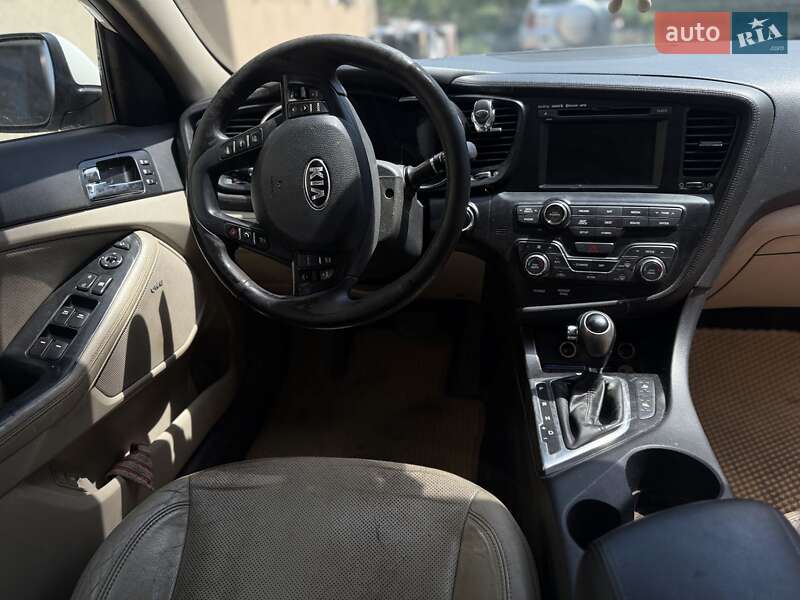 Седан Kia Optima 2013 в Харькове