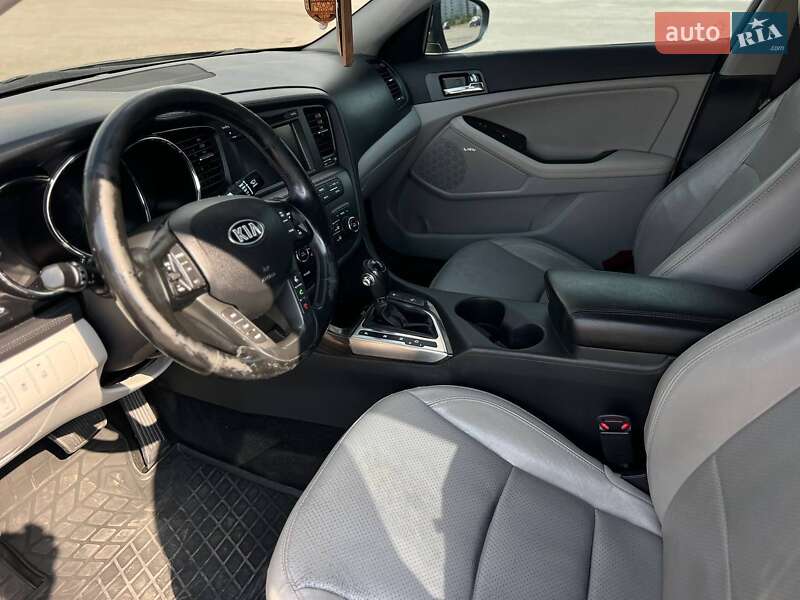 Седан Kia Optima 2012 в Запорожье