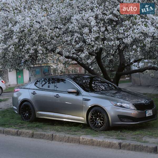Седан Kia Optima 2011 в Одессе