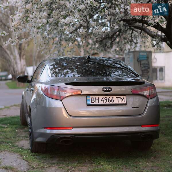 Седан Kia Optima 2011 в Одессе