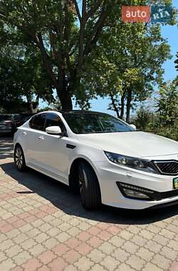 Седан Kia Optima 2013 в 