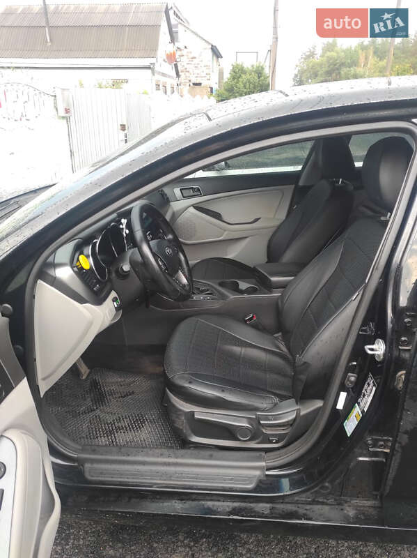 Седан Kia Optima 2012 в Чугуеве