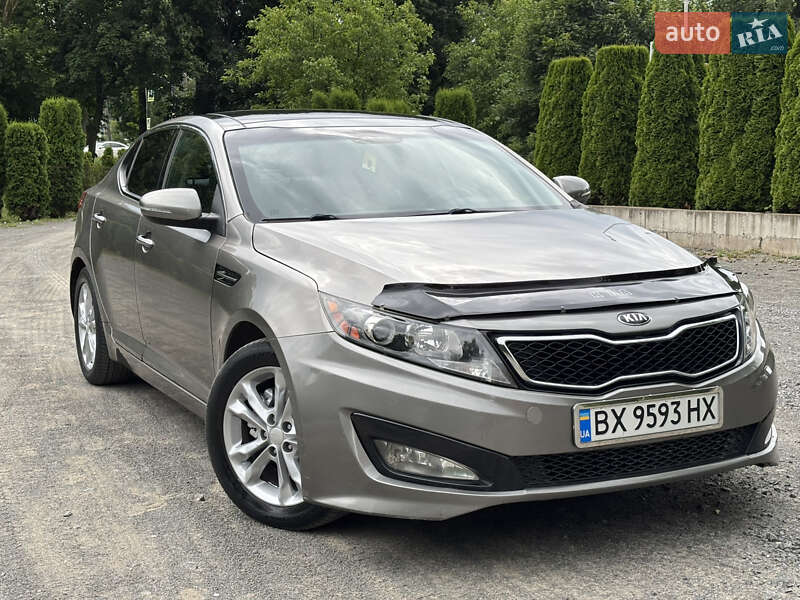 Седан Kia Optima 2012 в Хмельницком