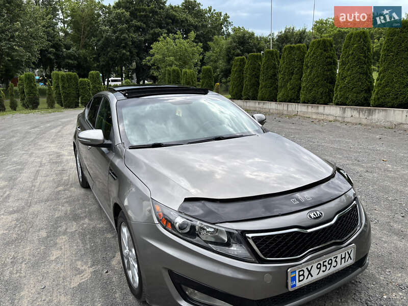Седан Kia Optima 2012 в Хмельницком