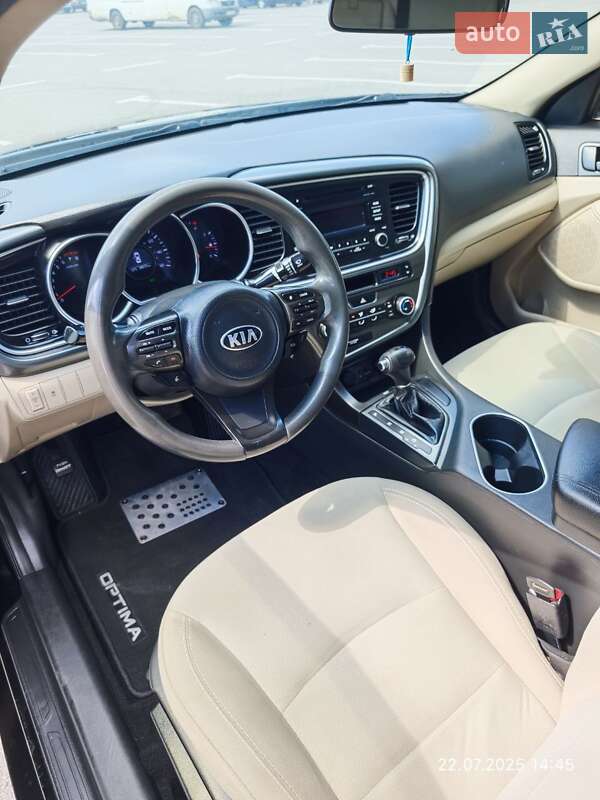 Седан Kia Optima 2014 в Днепре