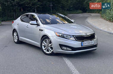 Седан Kia Optima 2011 в Киеве