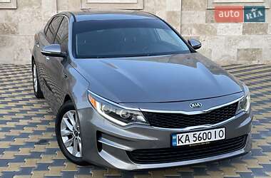 Седан Kia Optima 2017 в 
