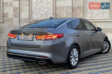 Седан Kia Optima 2017 в 