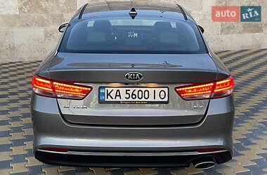Седан Kia Optima 2017 в 