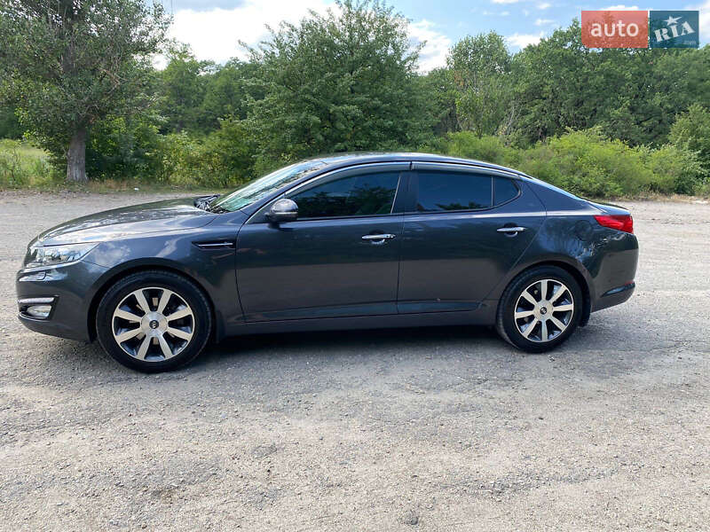Седан Kia Optima 2012 в Новомосковську