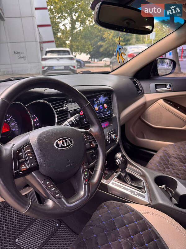 Седан Kia Optima 2012 в Одессе