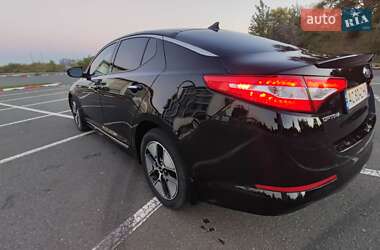 Седан Kia Optima 2013 в 