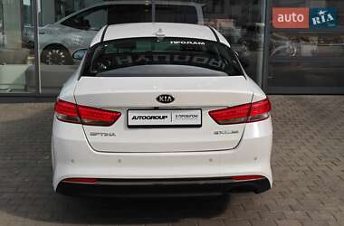 Седан Kia Optima 2017 в 
