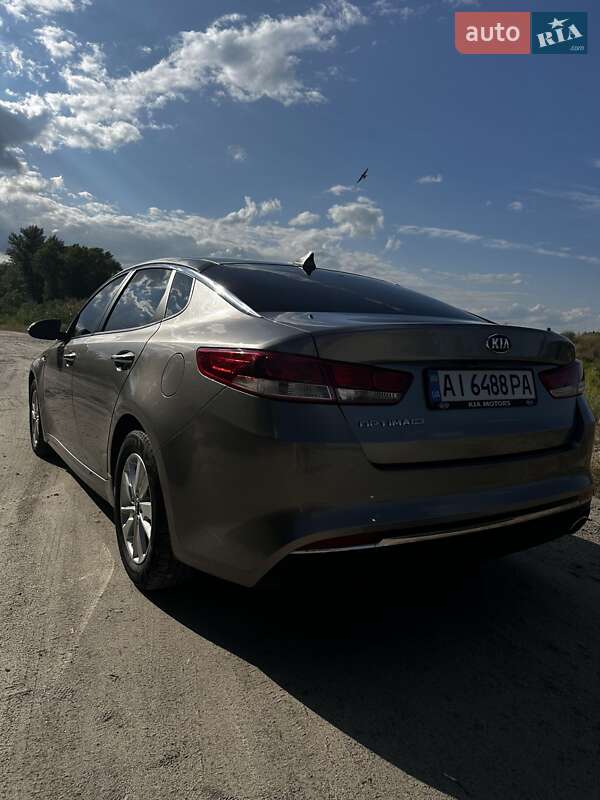 Седан Kia Optima 2016 в Кременчуге