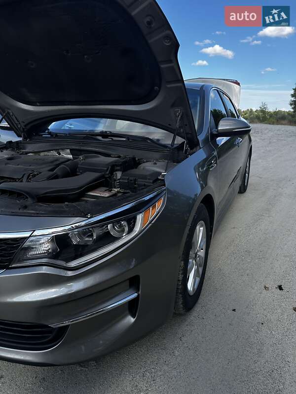 Седан Kia Optima 2016 в Кременчуге