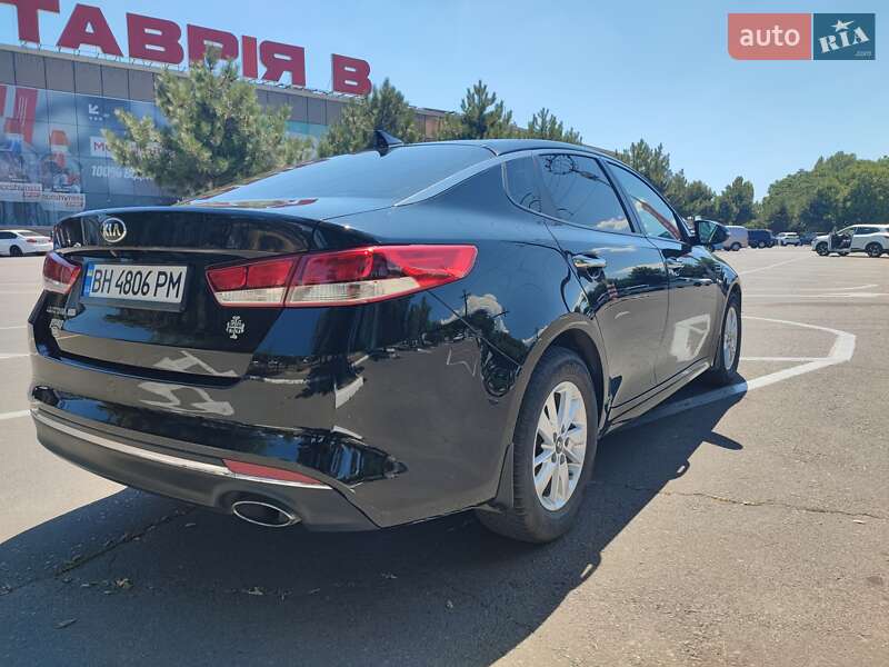 Седан Kia Optima 2016 в Одессе