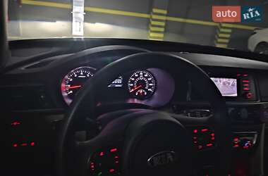 Седан Kia Optima 2016 в 