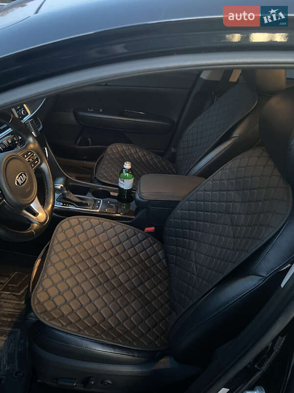 Седан Kia Optima 2016 в Золочеві