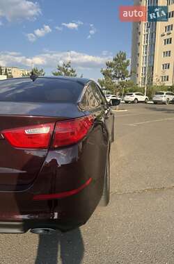 Седан Kia Optima 2014 в Николаеве